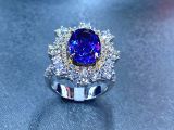 Anel de diamante com pedra safir azul